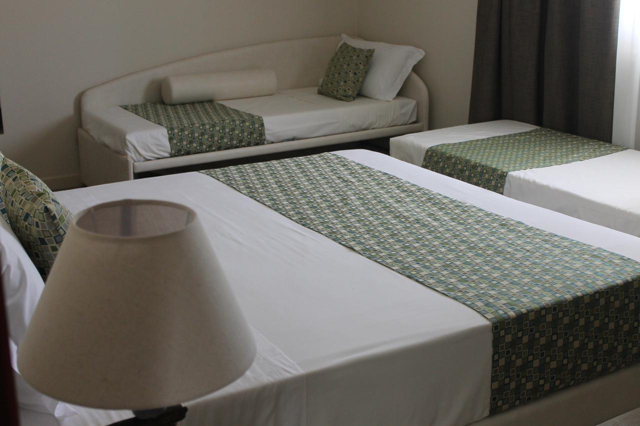 Lake Garda Beach Hostel Padenghe sul Garda Luaran gambar