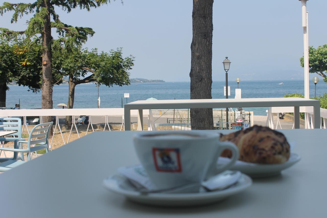 Lake Garda Beach Hostel Padenghe sul Garda Luaran gambar