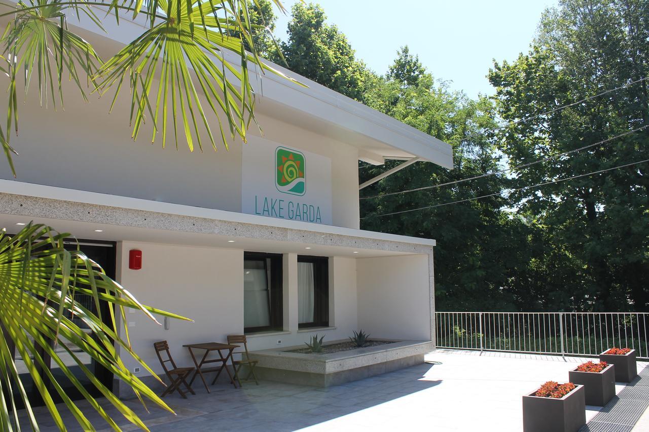 Lake Garda Beach Hostel Padenghe sul Garda Luaran gambar